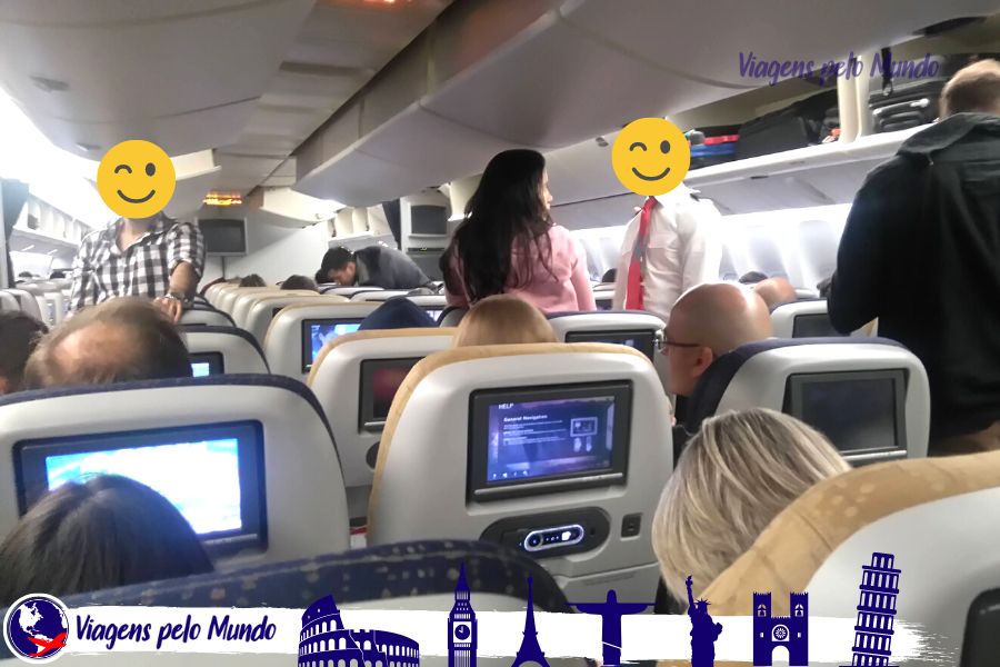 Por dentro do avião da Taag