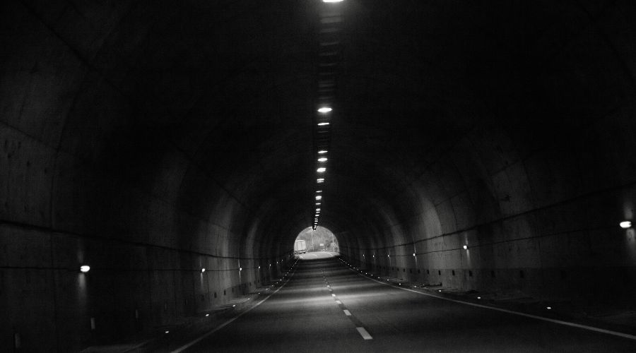 Túnel na Regis Bittencourt