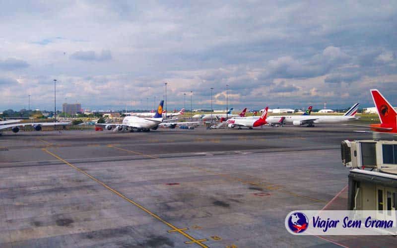 Pista do aeroporto de joanesburgo Oliver Tambo