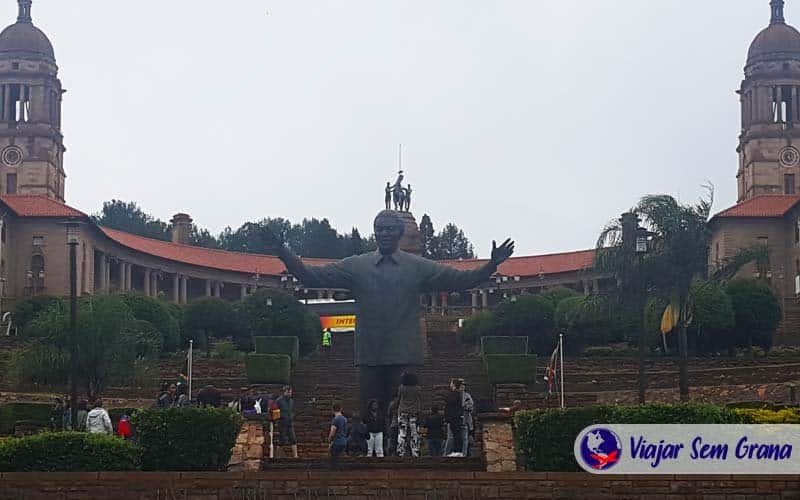 Union buildings com a foto de nelson mandela