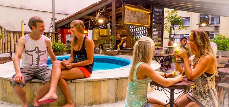 Piscina do Che Lagarto Hostel