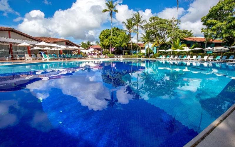 Piscina do Resort Arcobaleno