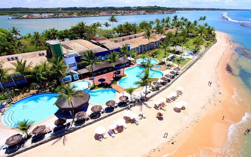 Vista aérea da piscina do Eco Resort Porto Seguro