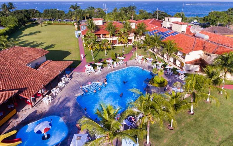 Vista aérea da Piscina e do resort Coroa Vermelha