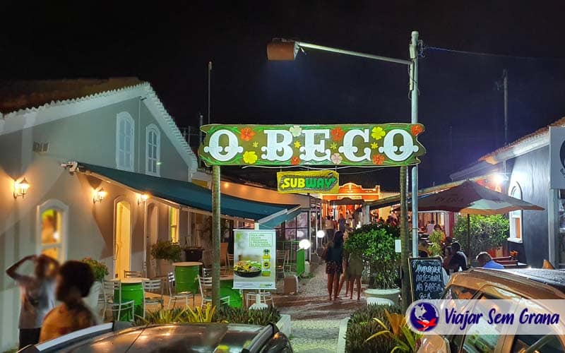 O beco vida noturna em Porto Seguro