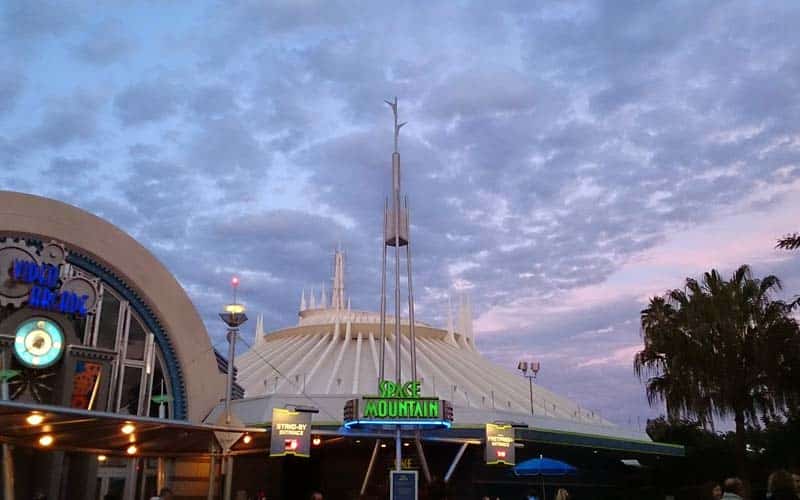 Entrada do Space Mountain no Parque de Orlando
