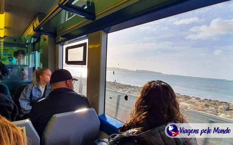 Trem indo para Cascais