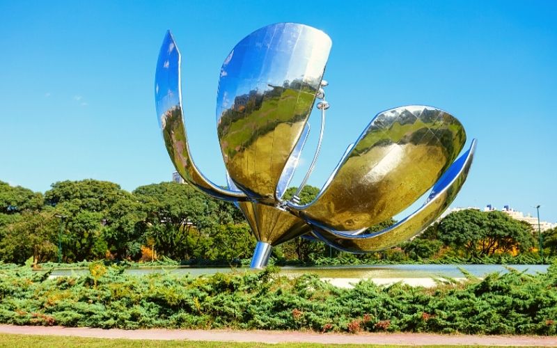 Floralis Generica em Recoleta Buenos Aires