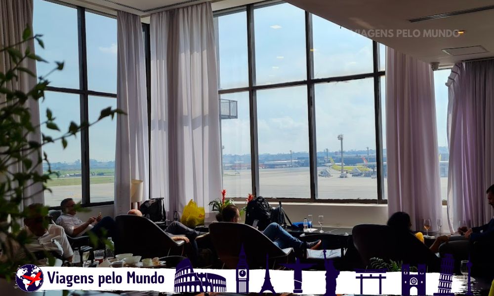 Sala Vip do Bradesco no Terminal 2 com vista para a pista