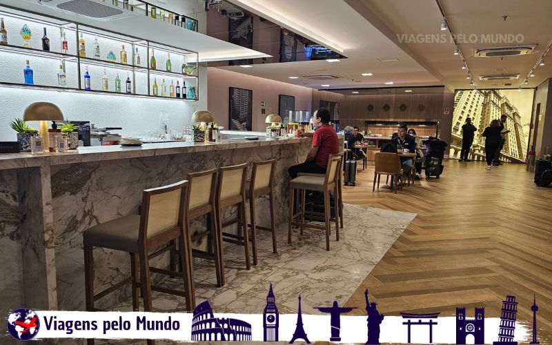 Bar da Sala W Lounge no Terminal 1 de Guarulhos