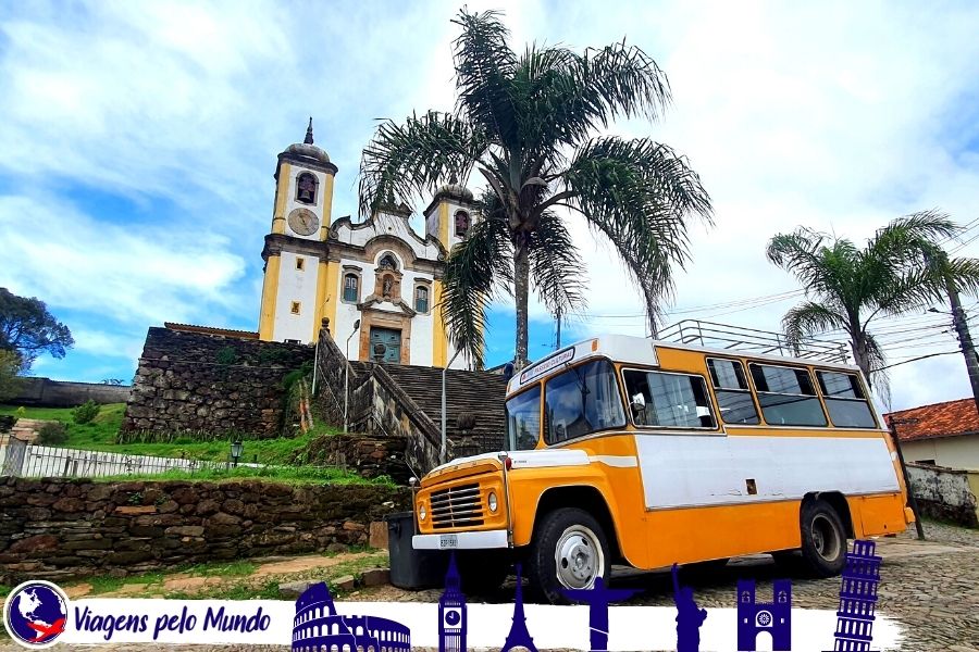 Jardineira que realiza o passeio por Ouro Preto