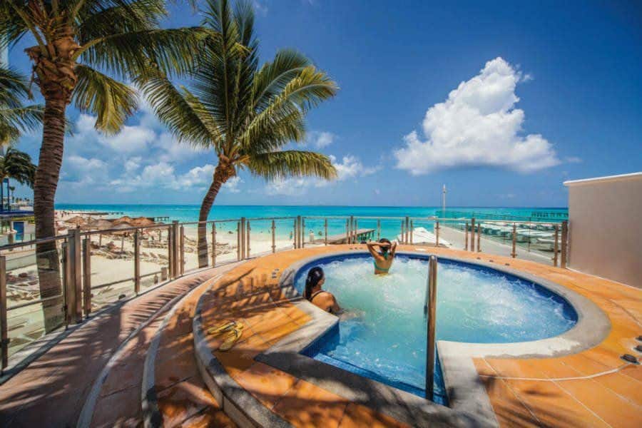 Jacuzzi no Hotel Riu Cancún