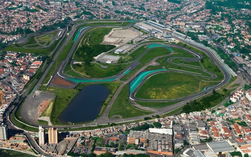Vista do alto do Autódromo de Interlagos