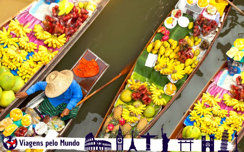 Mercado Flutuante em Bangkok