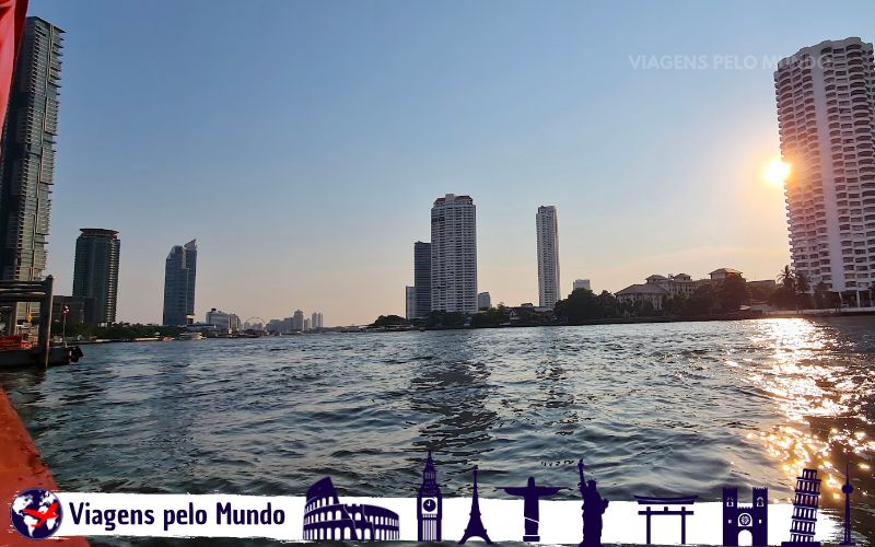 Passeio de barco pelos canais de Bangkok