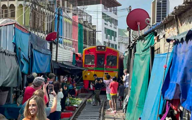 Passeio em Bangkok para os Mercados 