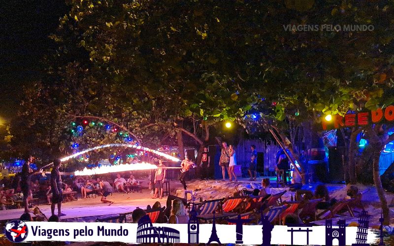 À noite em Phi Phi