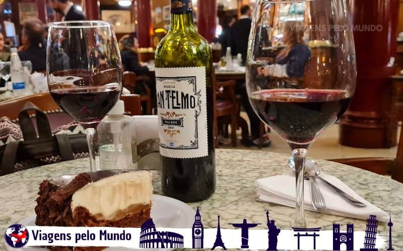 Café Tortoni, no centro de Buenos Aires