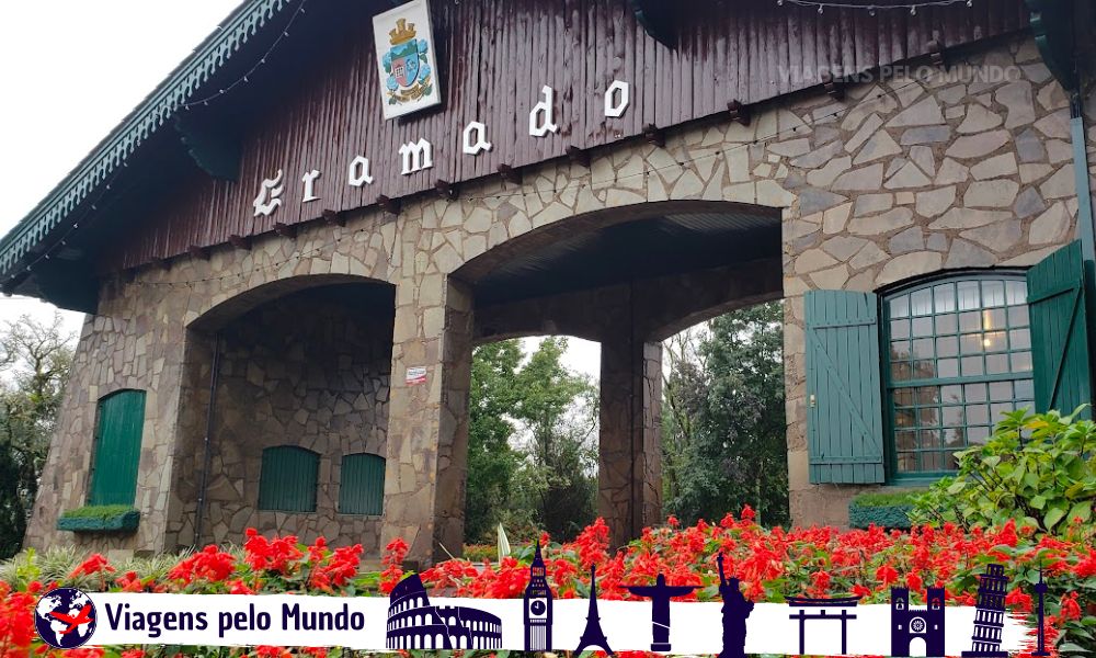 Pórtico de Gramado na Serra Gaúcha - Um dos Lugares baratos para viajar no Brasil
