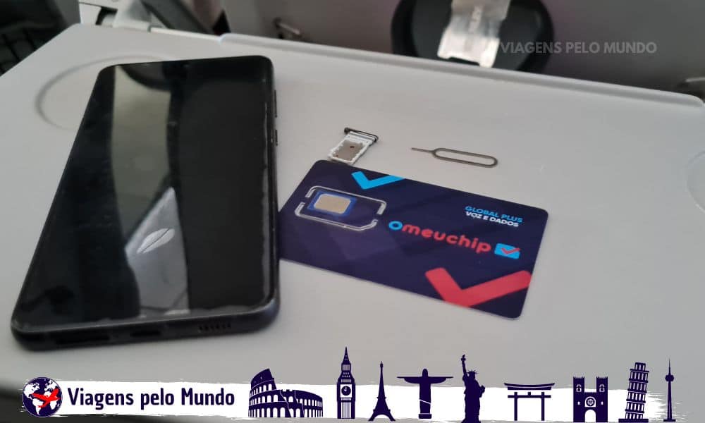 Trocando o chip dentro do avião durante uma viagem