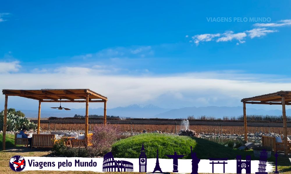 Lounges com vista para as Cordilheiras dos Andes