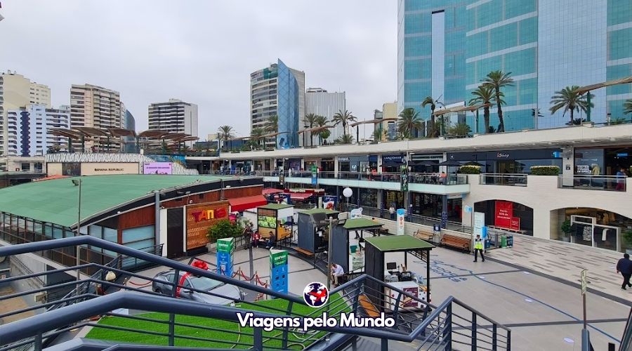 Shopping Larcomar no bairro de Miraflores