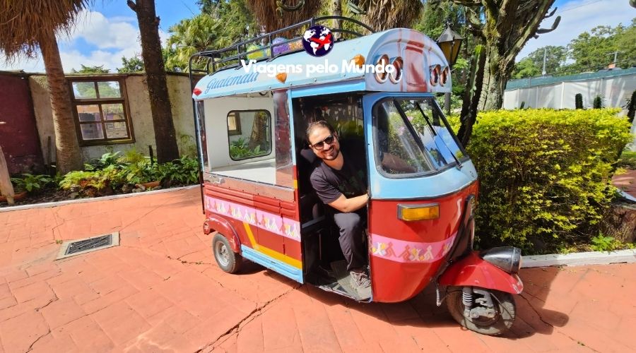 Waldes Oliveira, autor do blog Viagens pelo Mundo dentro de um TukTuk na Guatemala