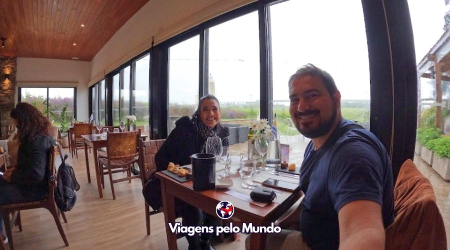 A gente no restaurante da Pizzorno no Uruguai.