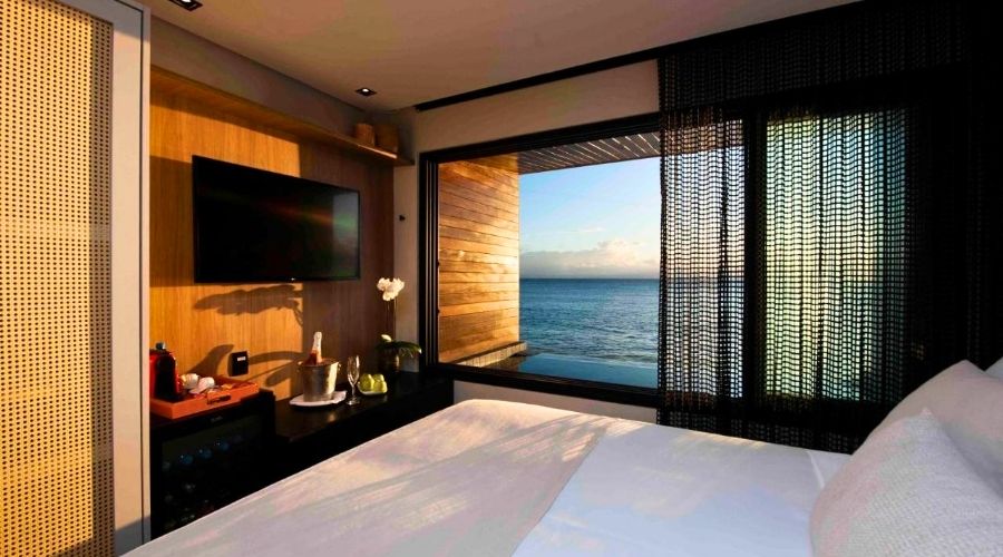 Quarto da Pousada Antonella com piscina exclusiva.