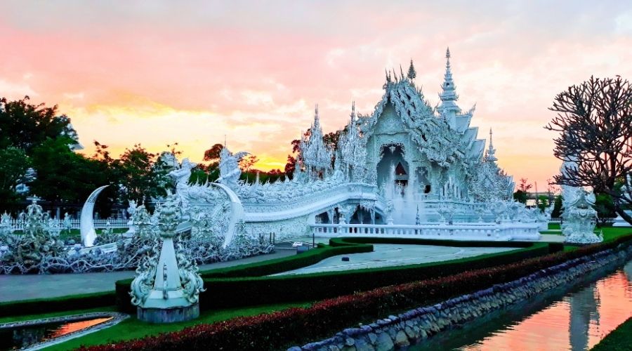 Templo Branco em Chiang Rai na Tailândia