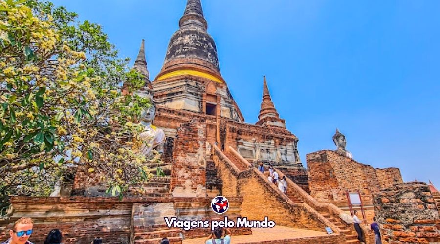 Templo das Estupas Gigantes em Ayutthaya