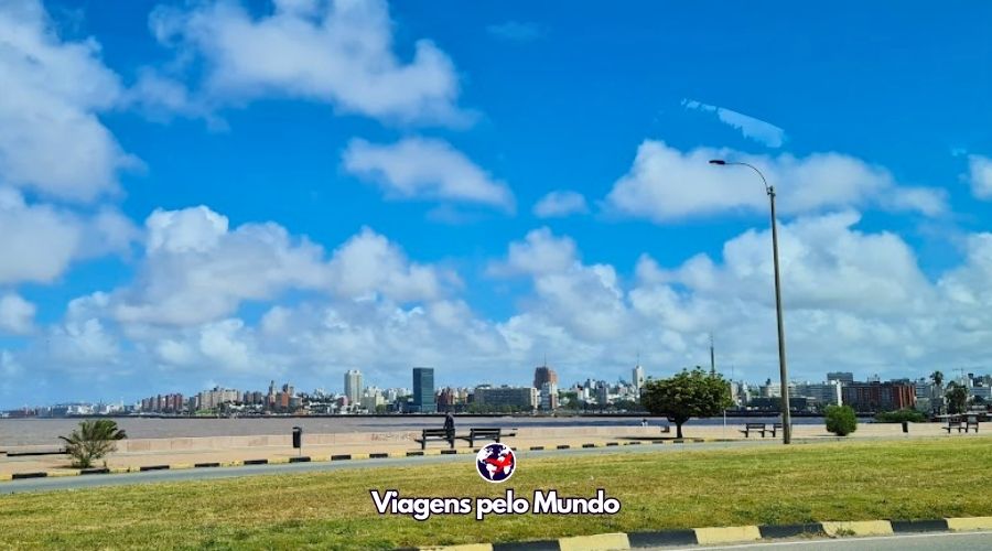 Transporte que pegamos para Bouza, passando por vários hotéis em Montevidéu.
