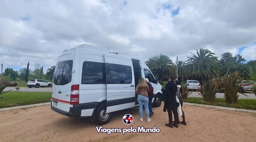 Van da Bodega Bouza que nos levou e nos deixo no hotel.