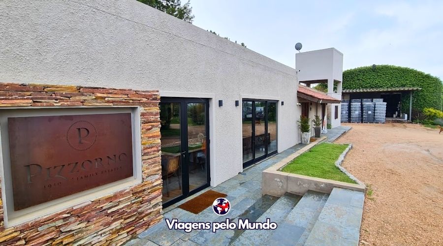 Entrada da Bodega Pizzorno