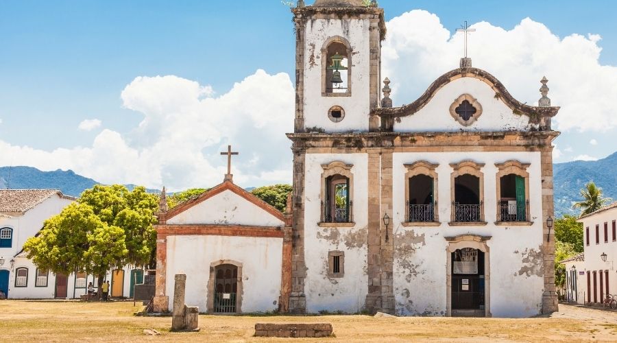 Igreja em Paraty.